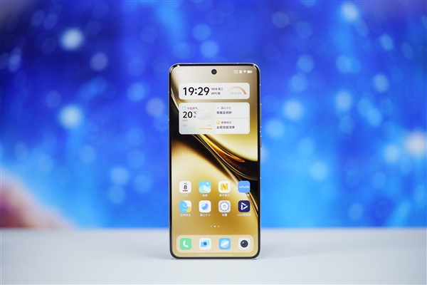 6799元新一代安卓机皇！vivo X200 Pro卫星通信版图赏