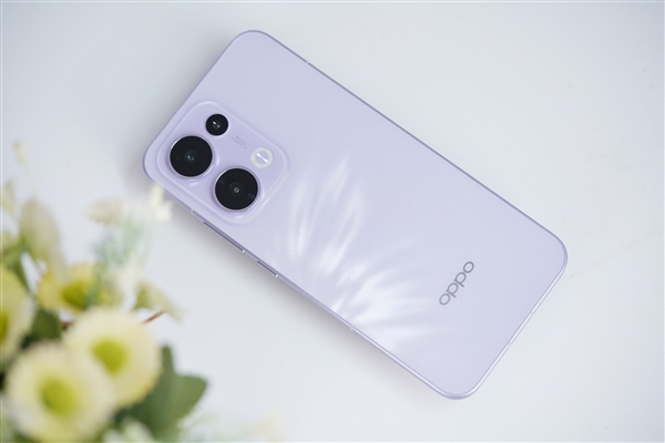 翅膀纹理灵动吸睛！OPPO Reno13图赏