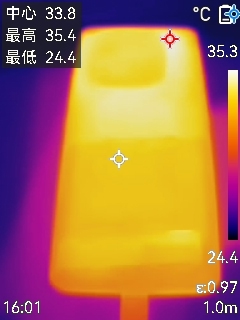 首搭Q2自研电竞芯！ iQOO 13全面评测：不仅是一款性能旗舰 还是年度最佳全能水桶机